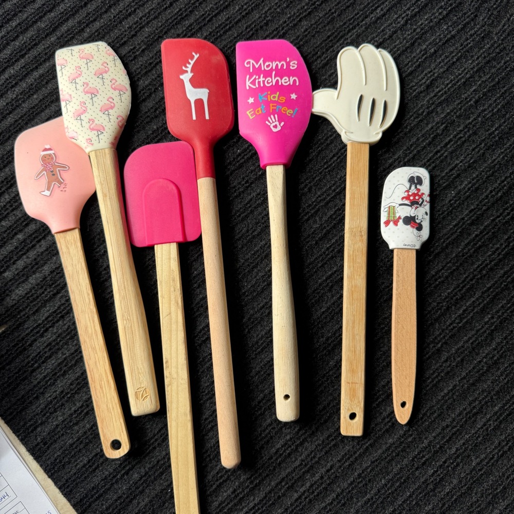 Lot of 7 Silicone Spatulas‎ Disney Mickey Minnie Crate & Barrel Christmas